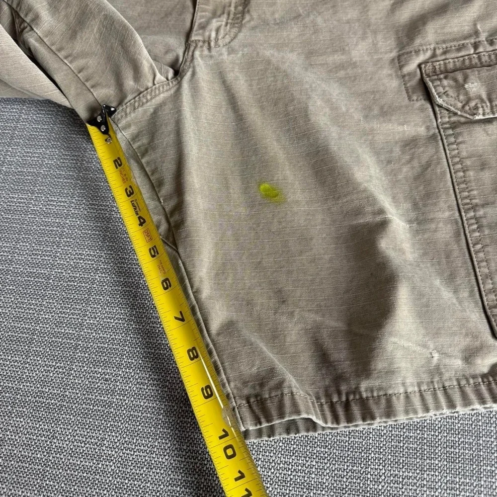 Wrangler Riggs Workwear beige cargo shorts Size 36